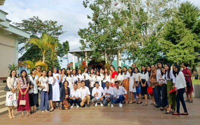 Jalankan Tugas Pelayanan Koor Perdana di Gereja St. Michael Kumba, BEM STIE : 